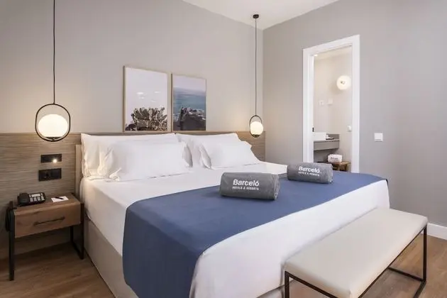 Junior Süit (Deluxe, 2 adults + 1 child)
