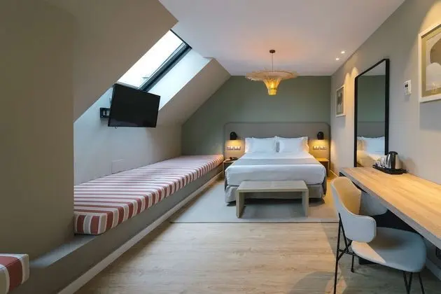 Superior Oda (with Extra Bed)