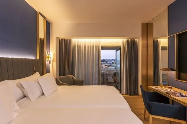 Deluxe Tek Büyük veya İki Ayrı Yataklı Oda