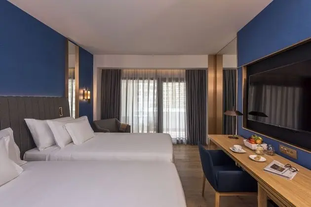 Deluxe Tek Büyük veya İki Ayrı Yataklı Oda