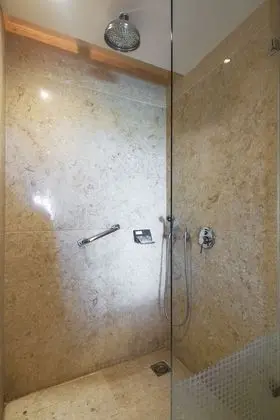 Superior Oda, Kısmi Deniz Manzaralı