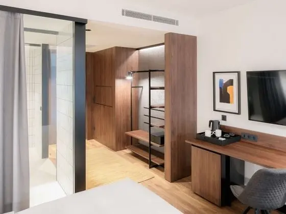 Standard Oda (Interior Facing)