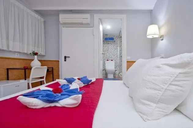 Standard Tek Büyük veya İki Ayrı Yataklı Oda