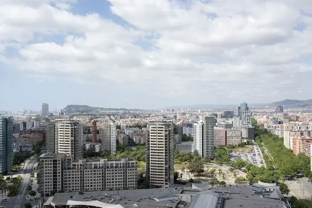 Tek Büyük Yataklı Oda, Şehir Manzaralı (FREE CITY WIFI)