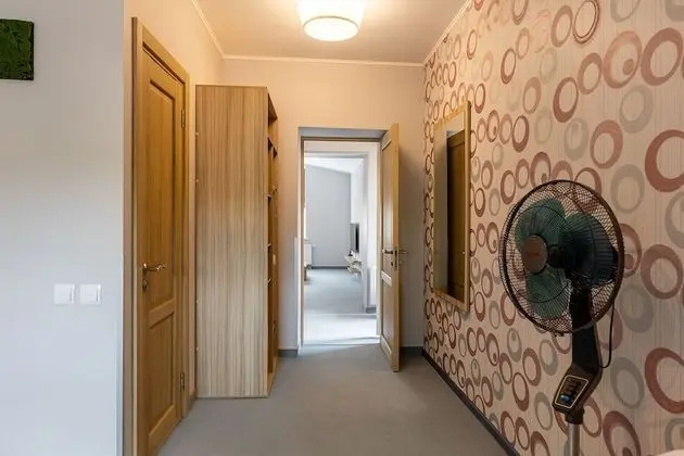 Luxury Oda, Teras