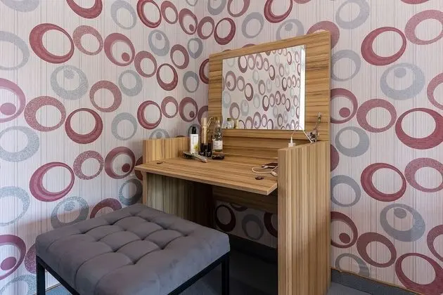 Luxury Oda, Teras