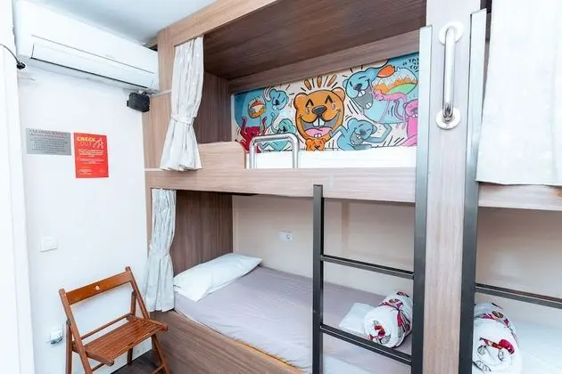 Deluxe Ortak Ranzalı Oda, Karma Ranzalı Oda