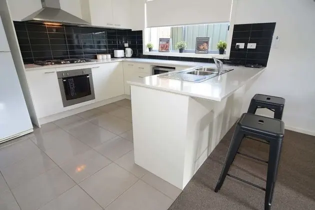 Ev, 3 Yatak Odası (8/3 Shamrock Street, Bendigo)