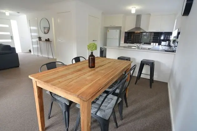 Ev, 3 Yatak Odası (8/3 Shamrock Street, Bendigo)