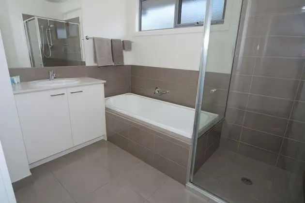 Ev, 3 Yatak Odası (8/3 Shamrock Street, Bendigo)