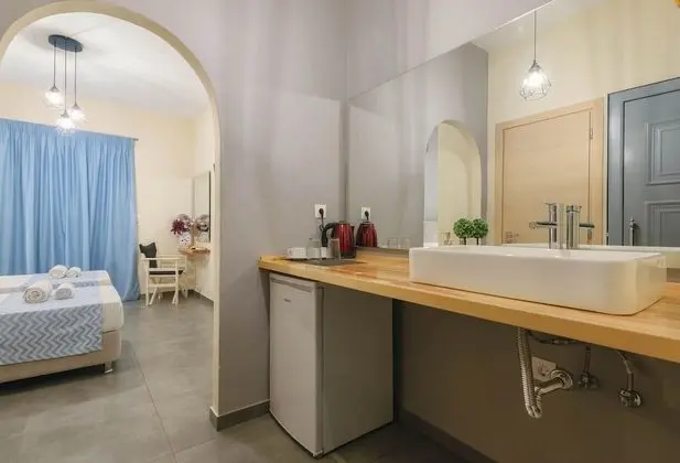 Üç Kişilik Oda, Şehir Manzaralı