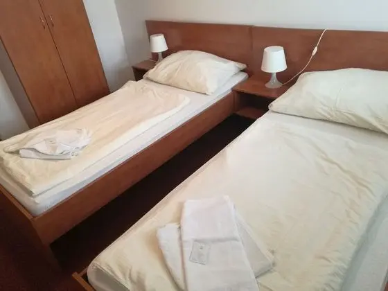 Tek Büyük veya İki Ayrı Yataklı Oda