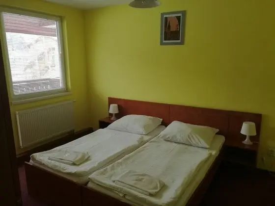 Tek Büyük veya İki Ayrı Yataklı Oda