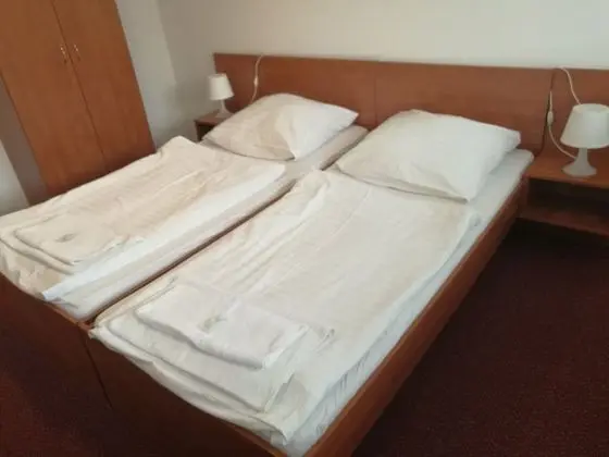 Tek Büyük veya İki Ayrı Yataklı Oda