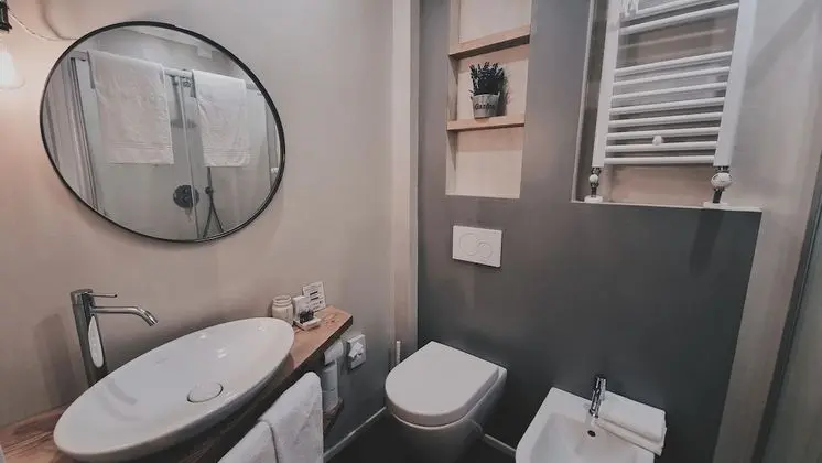 Deluxe Tek Büyük Yataklı Oda