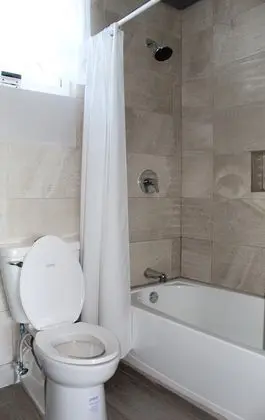 Oda, 1 En Büyük (King) Boy Yatak, Deniz Manzaralı