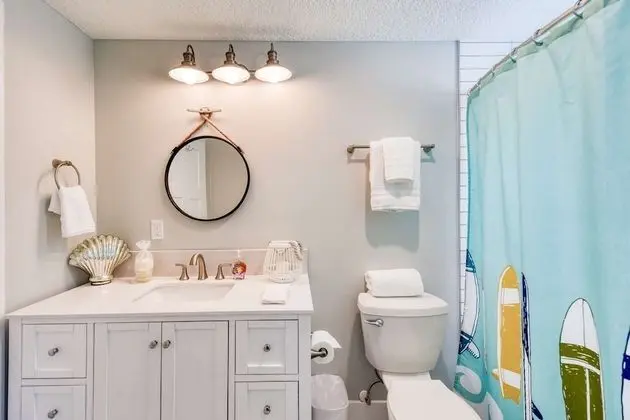 Ev (Barefoot Hideaway Family Beachfront R)