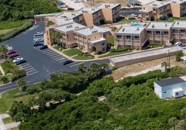 Ev (Barefoot Hideaway Family Beachfront R)