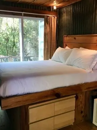 Design Kulübe, 1 Büyük (Queen) Boy Yatak, Buzdolabı ve Mikrodalga, Dağ Yamacı