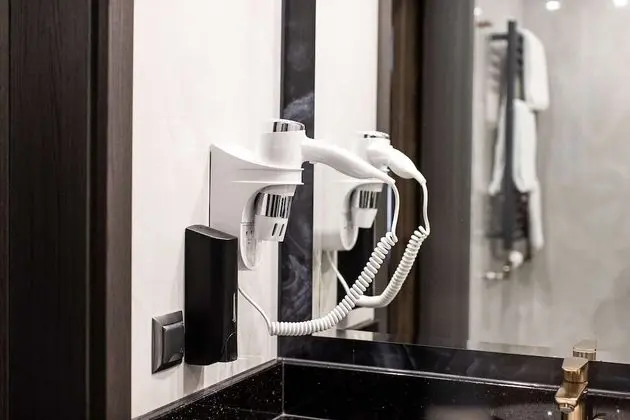 Comfort room with forest view