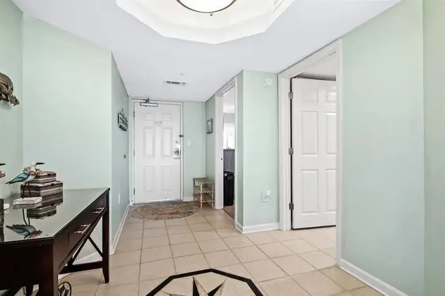 Daire, 2 Yatak Odası, Balkon, Kanal Manzaralı (1-302)