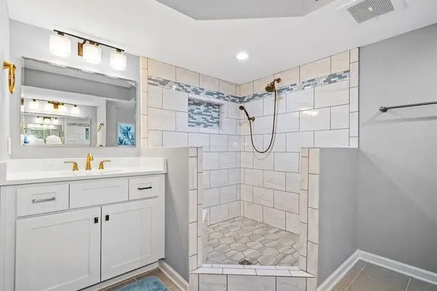 Daire, 2 Yatak Odası, Balkon, Kanal Manzaralı (1-302)