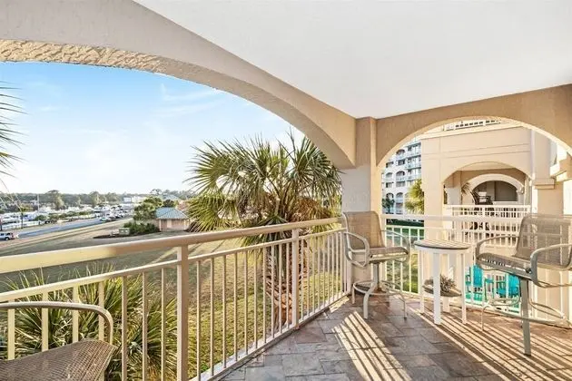 Daire, 2 Yatak Odası, Balkon, Kanal Manzaralı (1-302)
