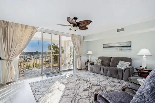 Daire, 2 Yatak Odası, Balkon, Kanal Manzaralı (1-302)