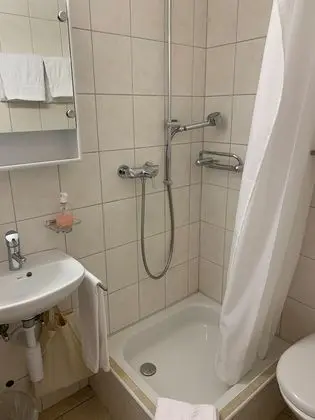 Tek Büyük Yataklı Oda (Baeren)