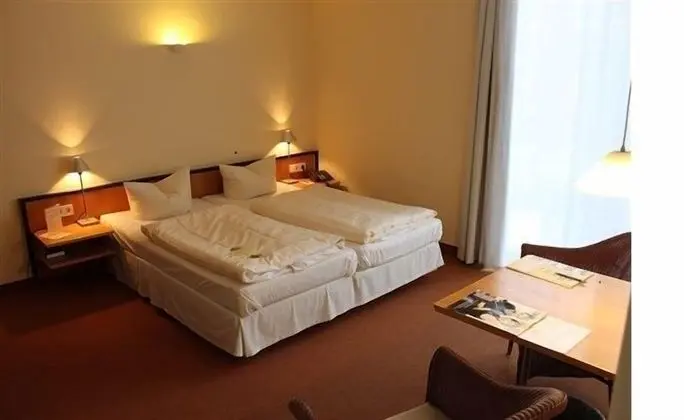 DORMERO Room