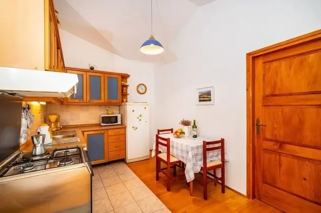 Apart Daire (Bari - 140 m from beach - A3(2+2))