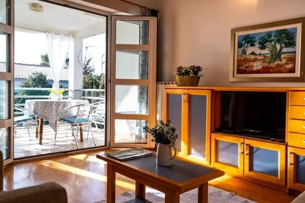 Apart Daire (Bari - 140 m from beach - A3(2+2))