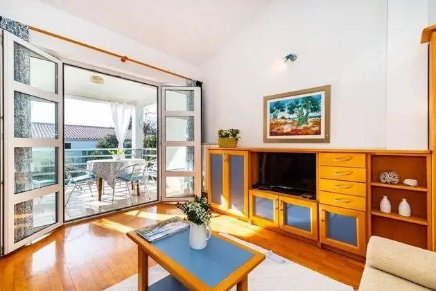 Apart Daire (Bari - 140 m from beach - A3(2+2))