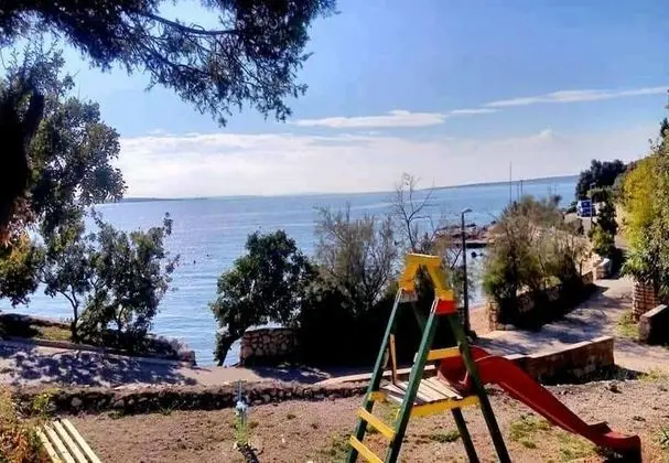 Apart Daire (Bari - 140 m from beach - A3(2+2))