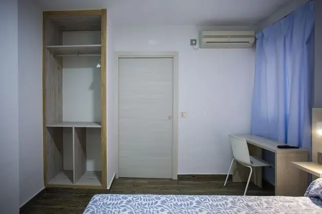 Basic Tek Büyük Yataklı Oda