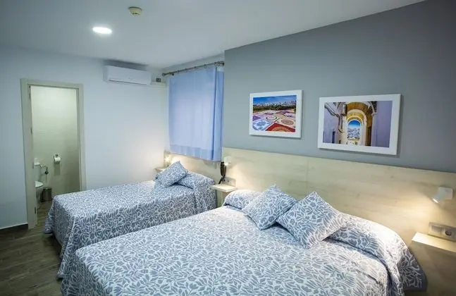 Basic Üç Kişilik Oda