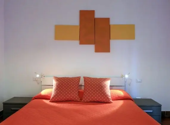 Tek Büyük Yataklı Oda (Arancio)