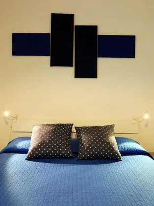 Tek Büyük Yataklı Oda (Blu)