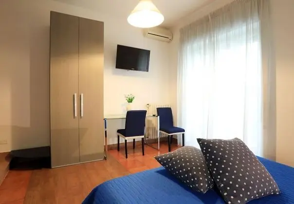 Tek Büyük Yataklı Oda (Blu)