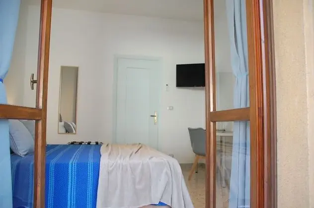 Basic Tek Büyük Yataklı Oda, Ortak Banyo (esterno 1)