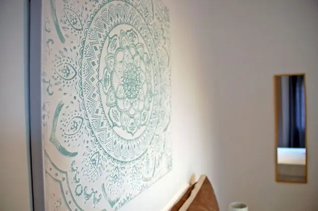 Üç Kişilik Oda, Ortak Banyo (2)