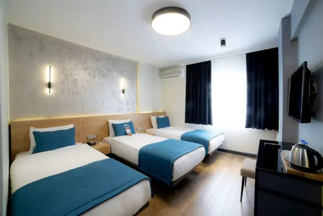 Triple, Şehir Manzaralı