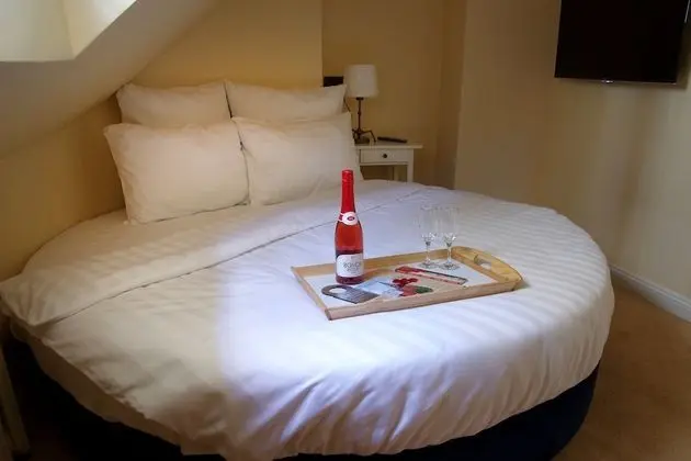 Economy Tek Büyük Yataklı Oda