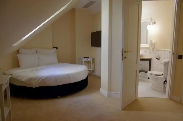 Economy Tek Büyük Yataklı Oda