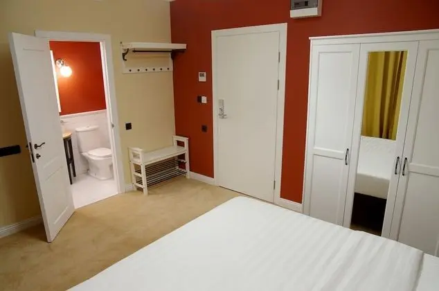 Standard Tek Büyük Yataklı Oda