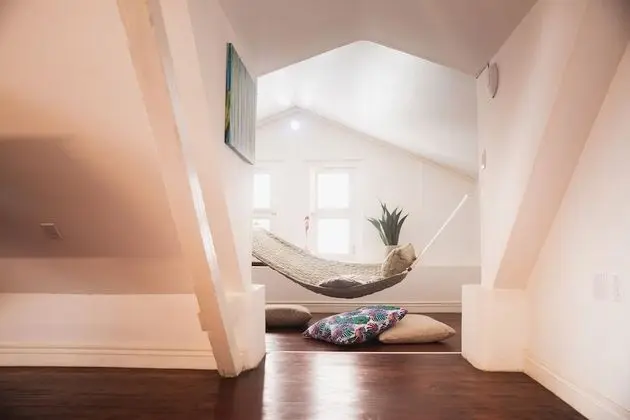 Classic Çatı Katı (Loft)