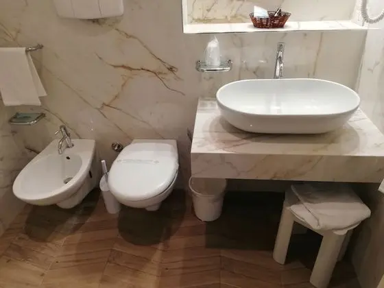 Comfort Tek Büyük veya İki Ayrı Yataklı Oda