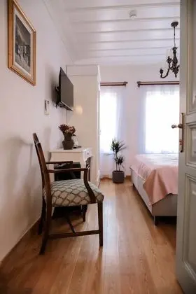 Classic Tek Büyük Yataklı Oda