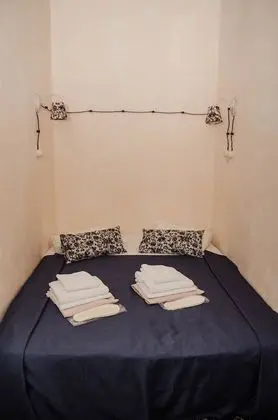 Economy Tek Büyük Yataklı Oda, Ortak Banyo (no windows)