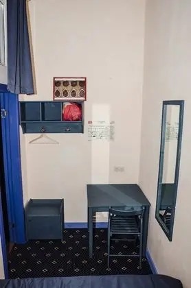 Economy Tek Büyük Yataklı Oda, Ortak Banyo (no windows)